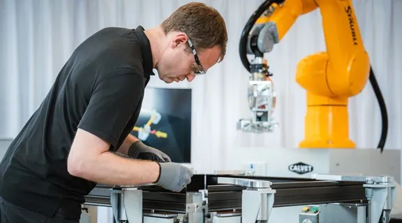 calvet cnc solutions operator machine