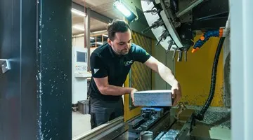 poste vacant constructeur de machines polyvalent cnc solutions robot