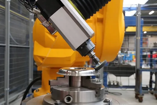 schuren machine robot slijpen deksel inox werkstuk voeding