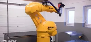 Robot milling