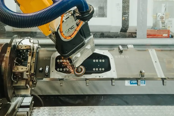 robot ébavurer picanol cnc solutions